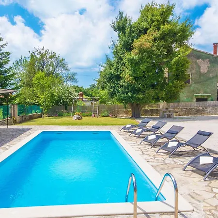 Rozi, A Charming Renovated Istrian House With Pool * Pifari